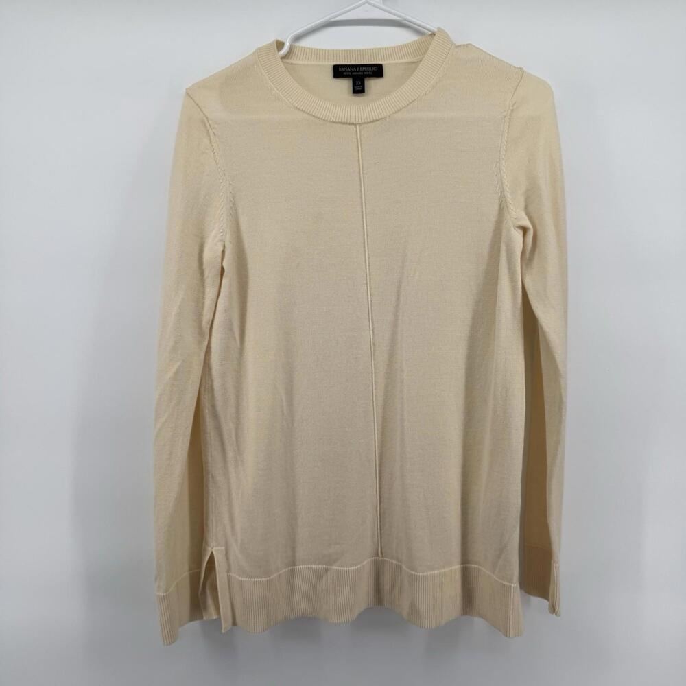 Banana Republic Women’s Merino Wool Sweater Cream Ivory Winter Warm